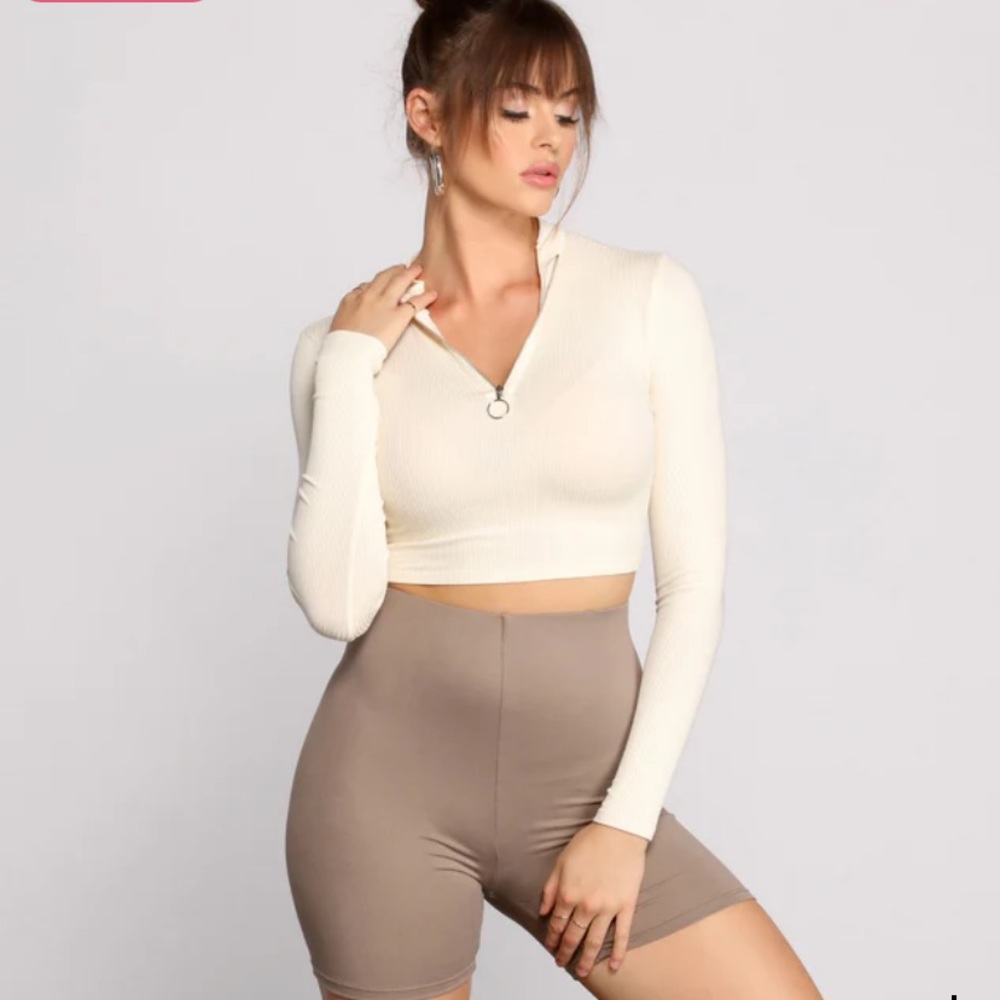 Crop top sporty zip up